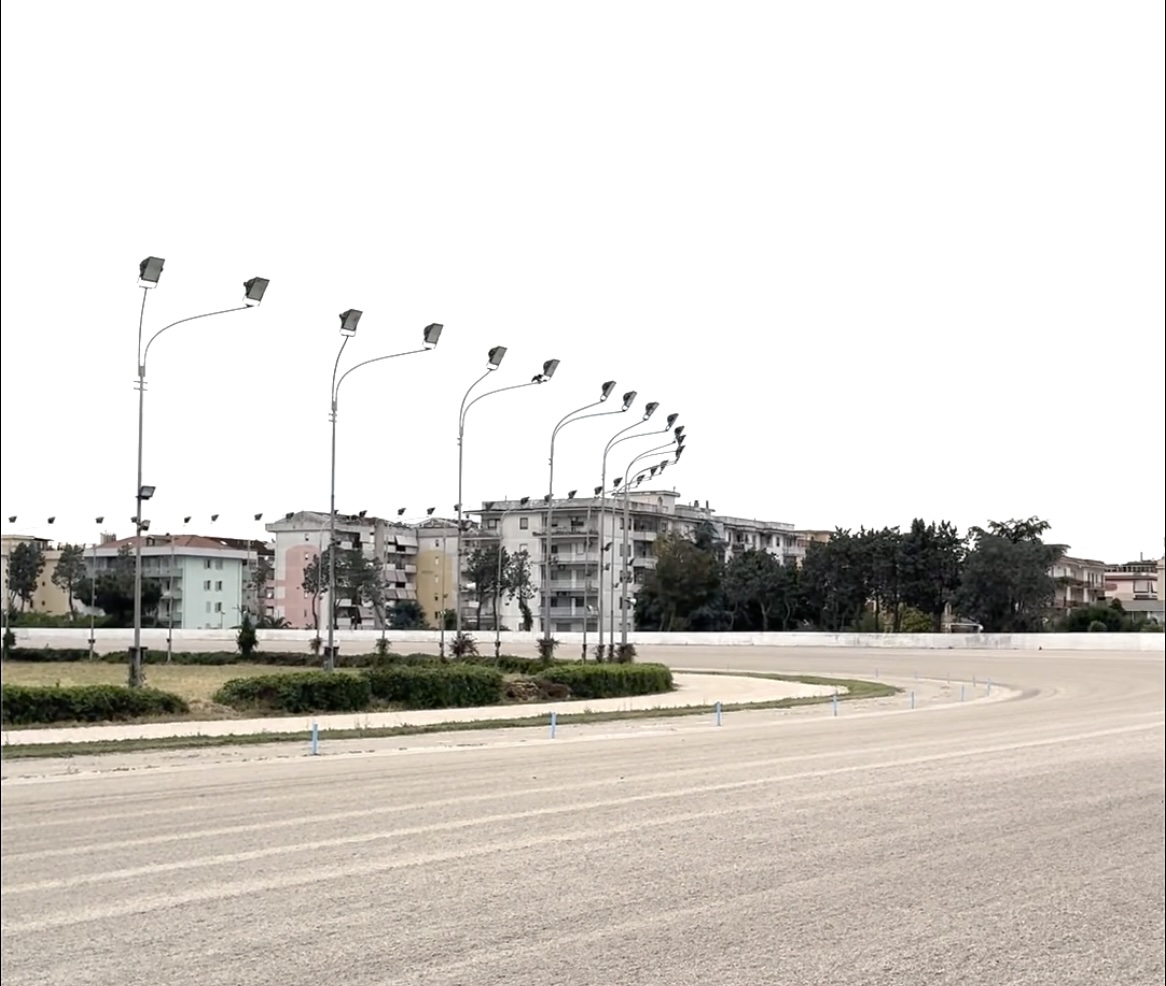“前竞技场地区的体育城堡”